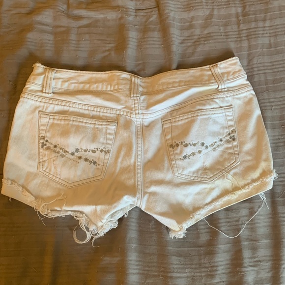 White Aeropostale shorts jean denim medium - Picture 3 of 8